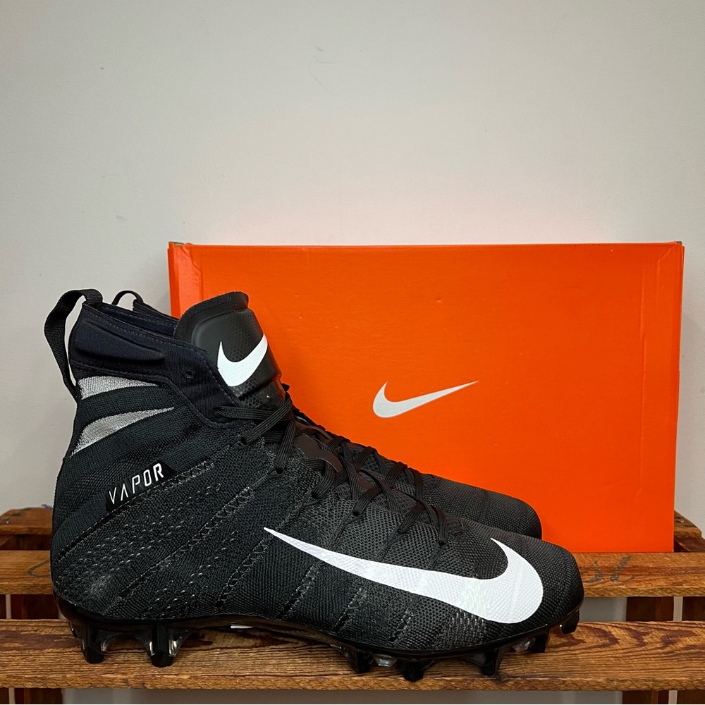 NEW Nike Vapor Untouchable 3 Elite Flyknit Mid Football Cleats Black Men’s 14